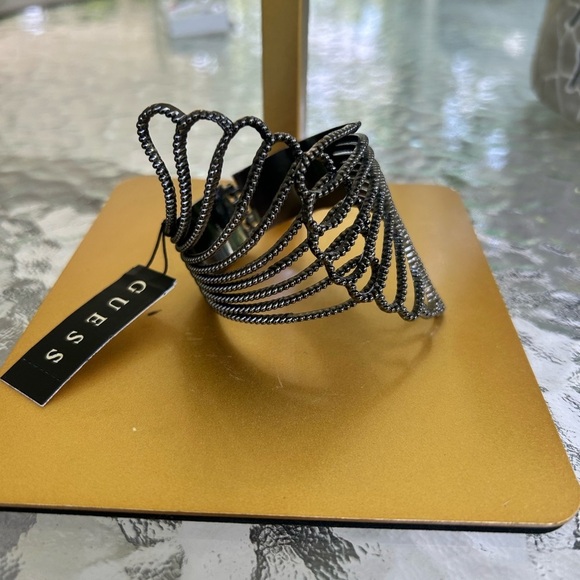 NWT- Black Metal Cuff Bracelet - Picture 1 of 7